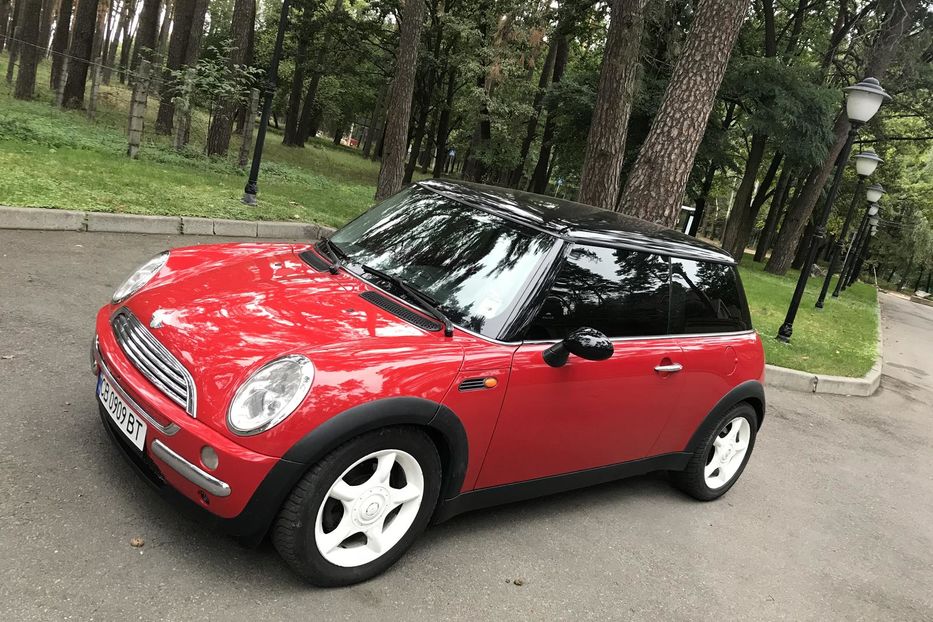 Продам MINI Cooper 6 Ст.МЕХ. 2002 года в Киеве