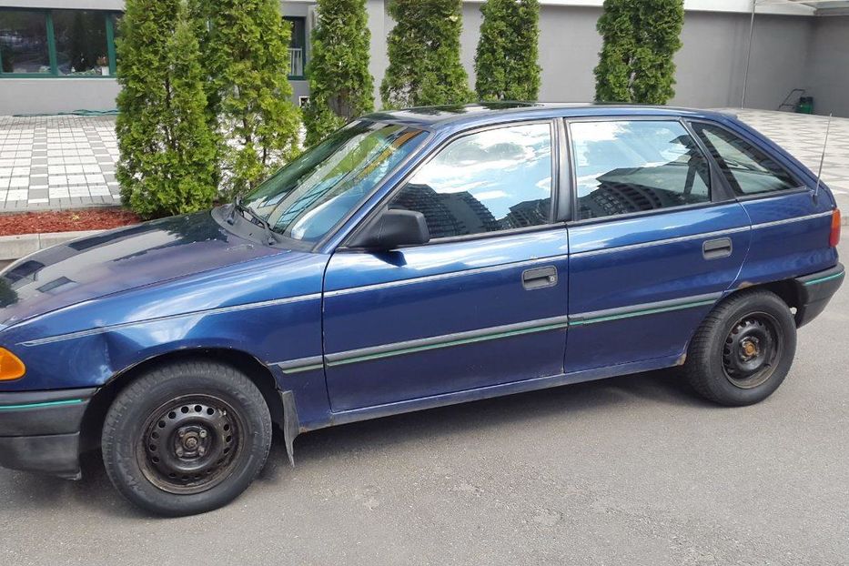 Продам Opel Astra F C14NZ  1994 года в Киеве