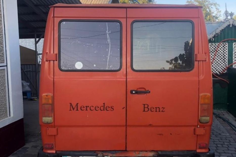 Продам Mercedes-Benz 207 пасс. 1986 года в Черновцах