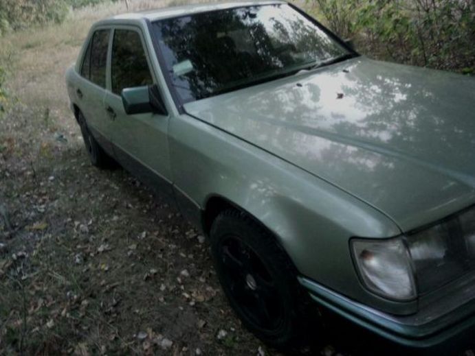 Продам Mercedes-Benz E-Class 1987 года в Сумах