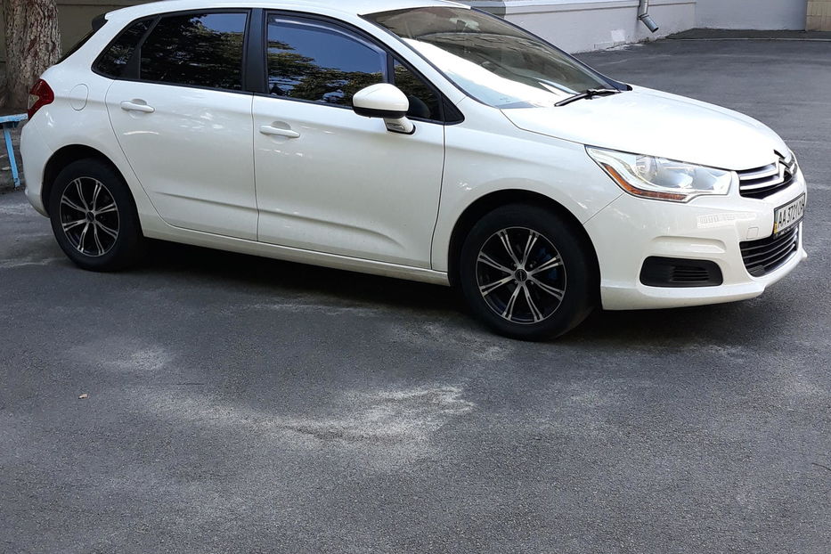 Продам Citroen C4 2013 года в Киеве