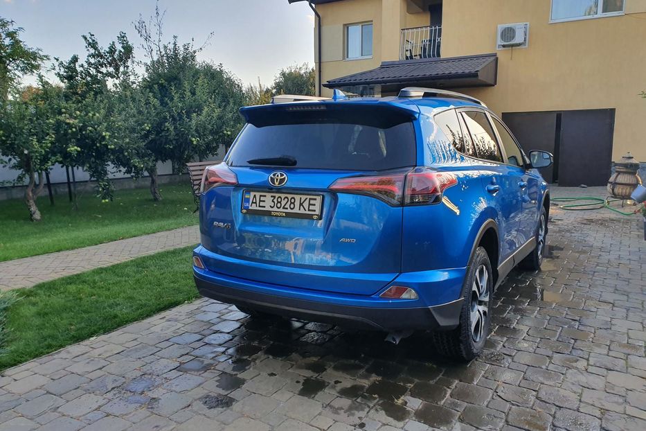 Продам Toyota Rav 4 2016 года в Днепре