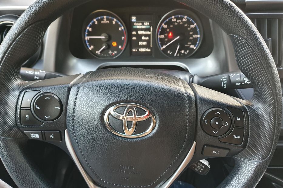 Продам Toyota Rav 4 2016 года в Днепре