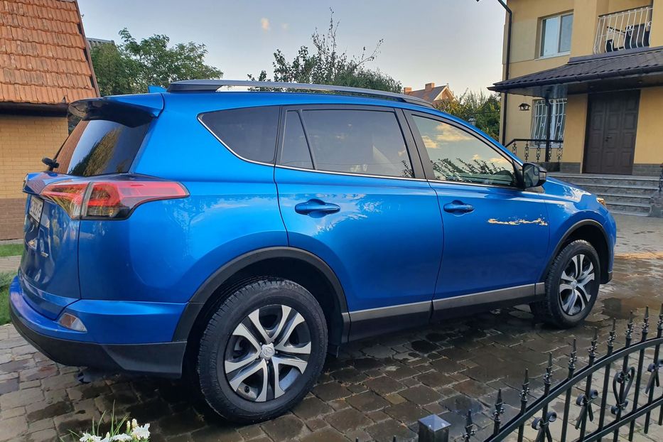 Продам Toyota Rav 4 2016 года в Днепре