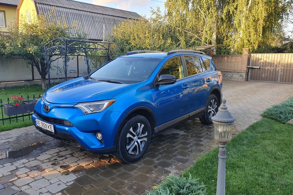 Продам Toyota Rav 4 2016 года в Днепре