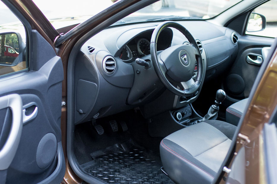 Продам Renault Duster 1.5 Dci 4WD 2013 года в Львове