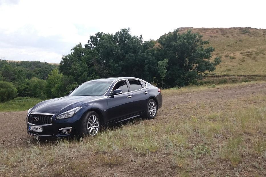 Продам Infiniti Q70 PREMIUM  2018 года в Харькове