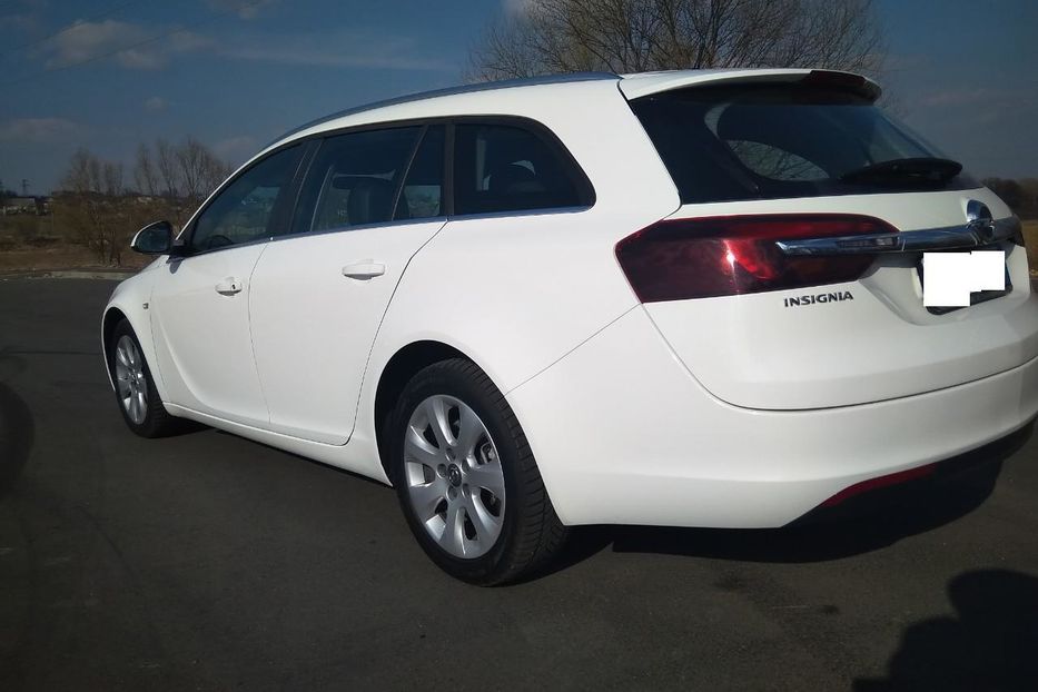 Продам Opel Insignia Sport Tourer 2015 года в Киеве