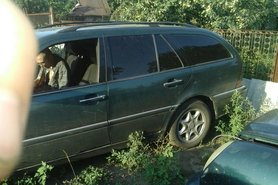 Продам Mercedes-Benz E-Class запчастыны  2001 года в г. Знаменка, Кировоградская область
