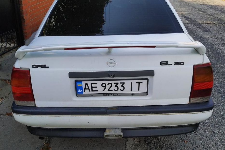 Продам Opel Omega 1988 года в Днепре