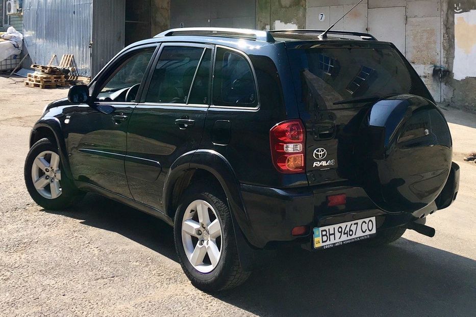 Продам Toyota Rav 4 2004 года в Одессе