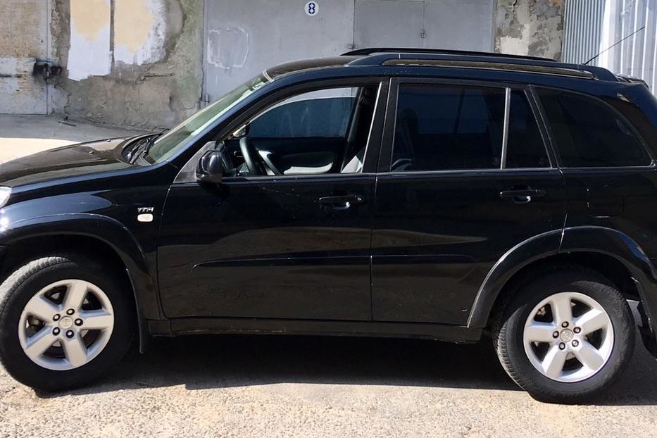 Продам Toyota Rav 4 2004 года в Одессе