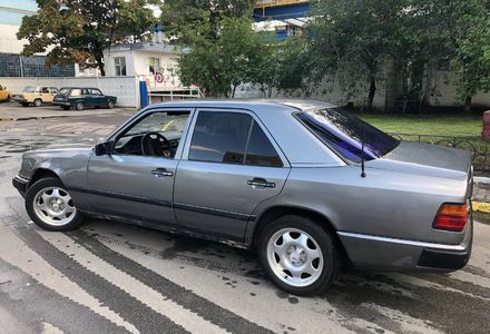 Продам Mercedes-Benz 200 e200 1988 года в Киеве