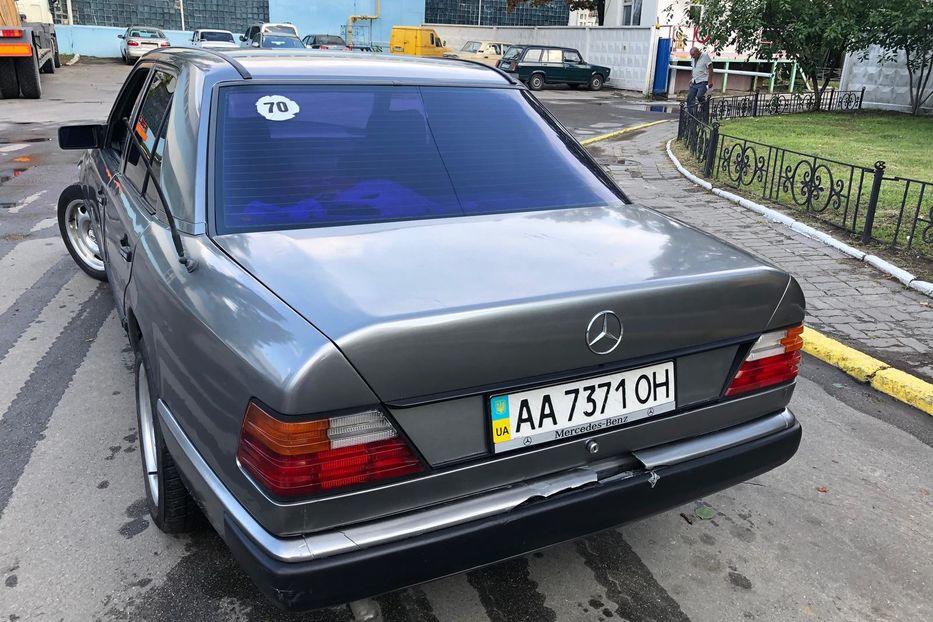 Продам Mercedes-Benz 200 e200 1988 года в Киеве
