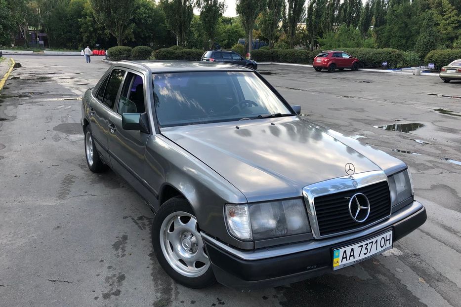 Продам Mercedes-Benz 200 e200 1988 года в Киеве