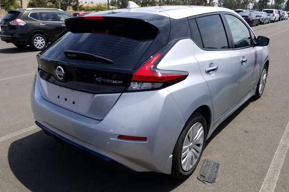 Продам Nissan Leaf S 2018 года в Киеве