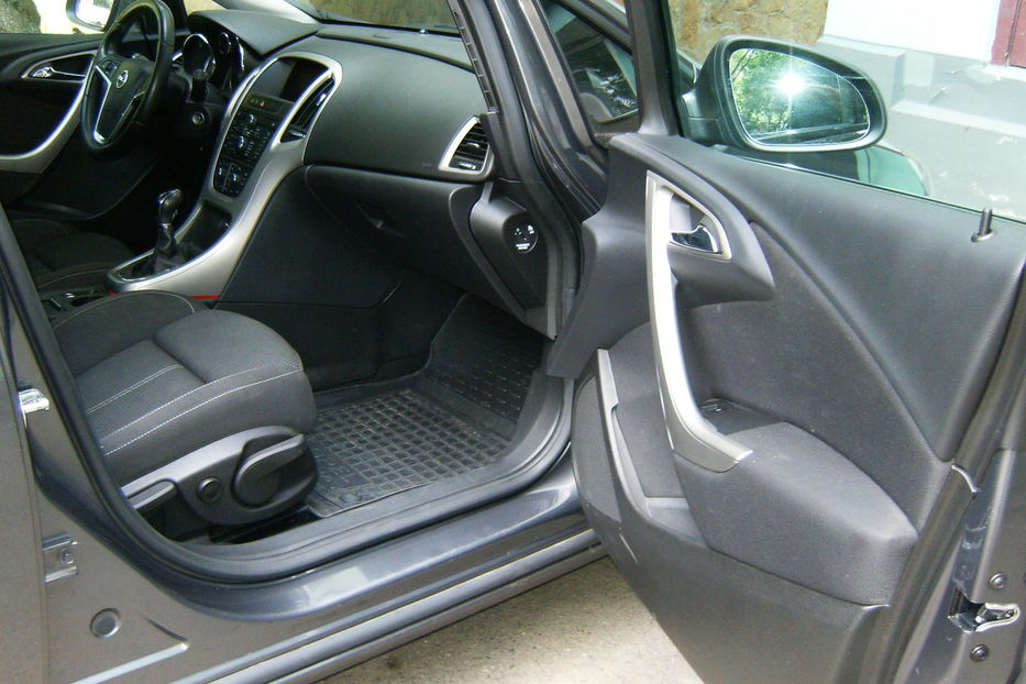 Продам Opel Astra J 2011 года в Виннице