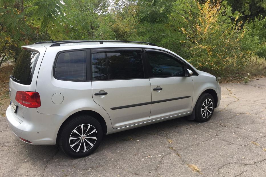 Продам Volkswagen Touran 2011 года в Запорожье