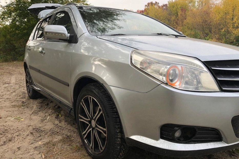 Продам Geely MK Cross 2013 года в Киеве