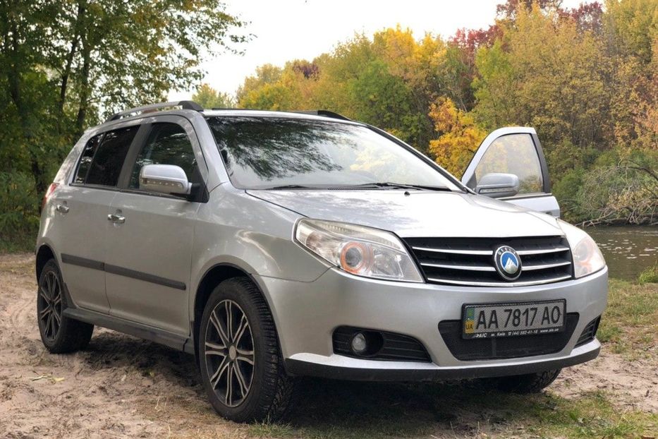 Продам Geely MK Cross 2013 года в Киеве