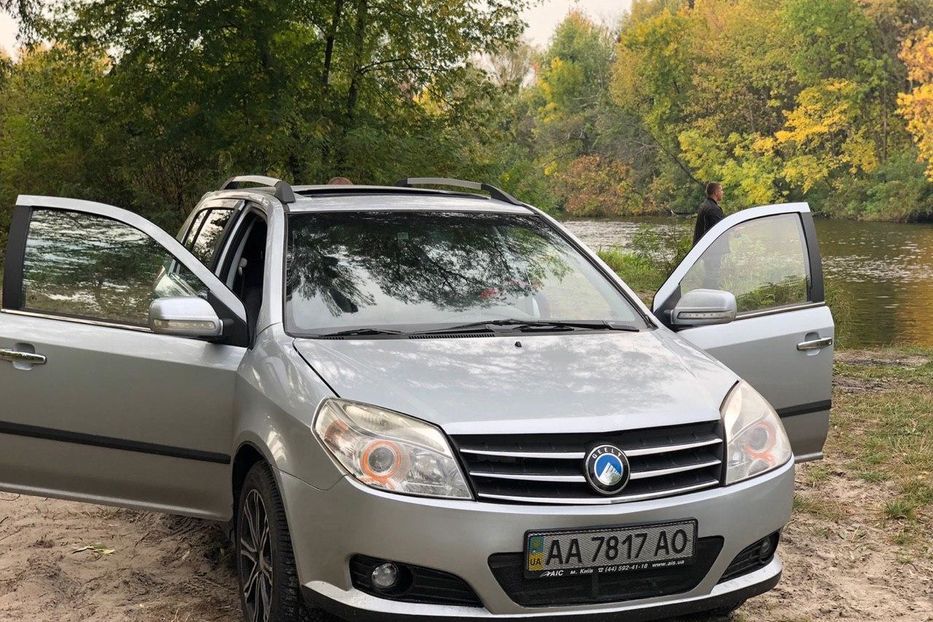 Продам Geely MK Cross 2013 года в Киеве