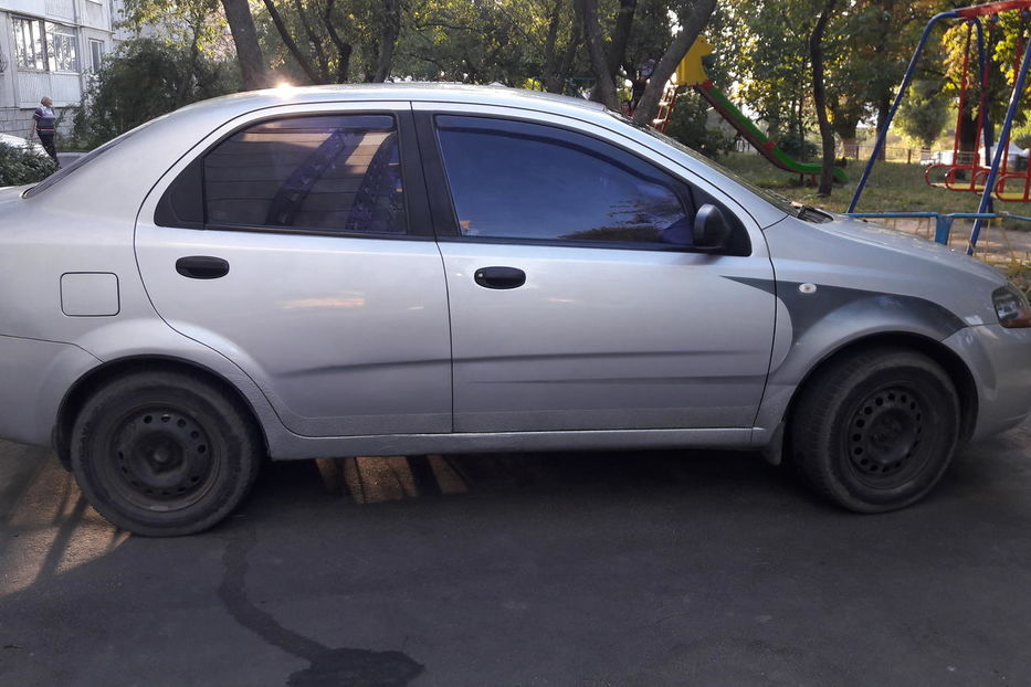 Продам Chevrolet Aveo 2005 года в Киеве