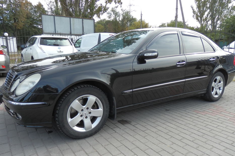 Продам Mercedes-Benz E-Class 4 matic 2004 года в Запорожье