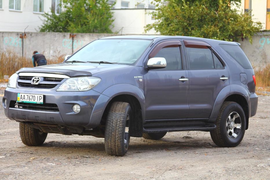 Продам Toyota Fortuner 2.7wti 2006 года в Киеве