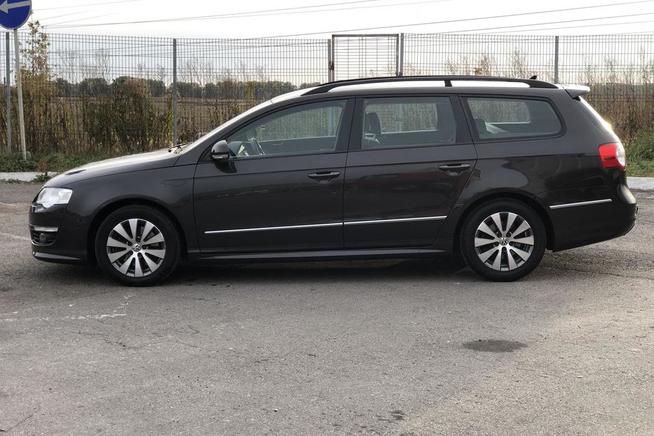 Продам Volkswagen Passat B6 R-line Bluemotion 2010 года в Ровно