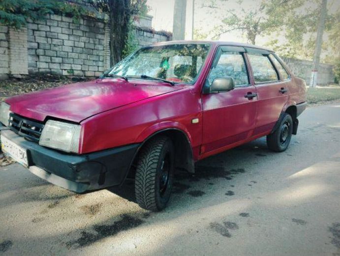 Продам ВАЗ 21099 1993 года в г. Кривой Рог, Днепропетровская область