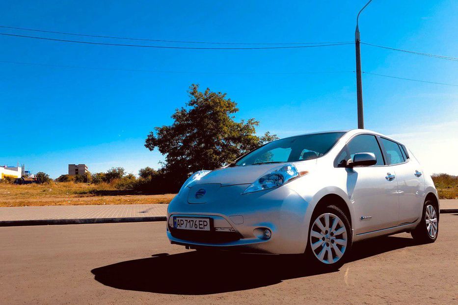 Продам Nissan Leaf SV 2015 года в Запорожье