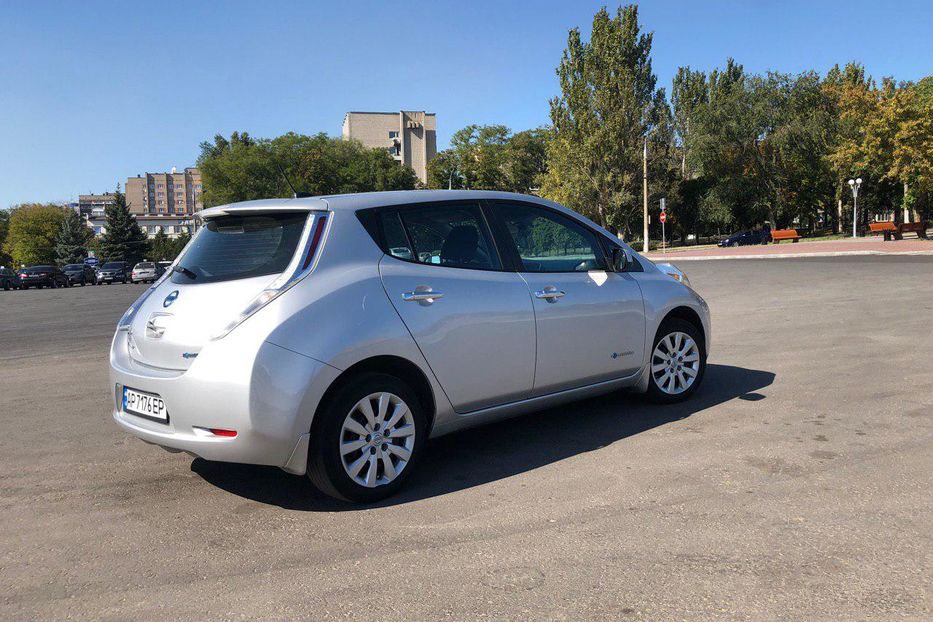 Продам Nissan Leaf SV 2015 года в Запорожье