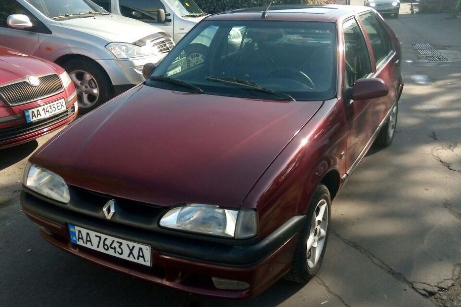 Продам Renault 19 Моноинжектор 1993 года в Киеве