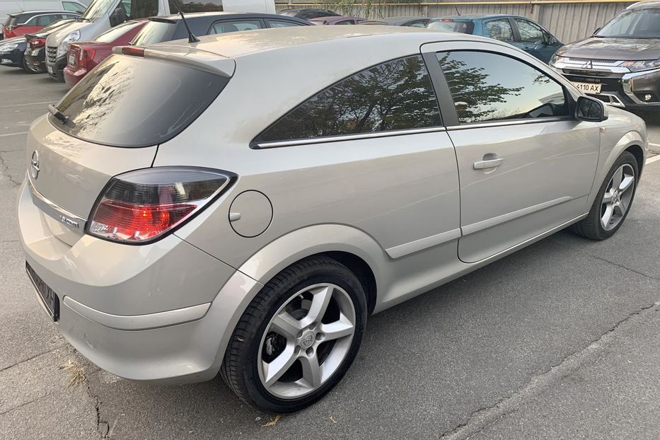 Продам Opel Astra H GTC 2005 года в Киеве