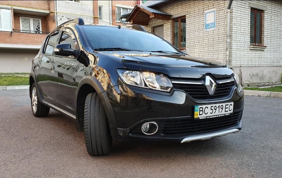 Продам Renault Sandero StepWay 2013 года в г. Дрогобыч, Львовская область