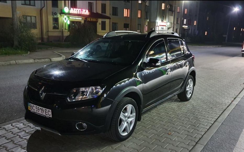 Продам Renault Sandero StepWay 2013 года в г. Дрогобыч, Львовская область