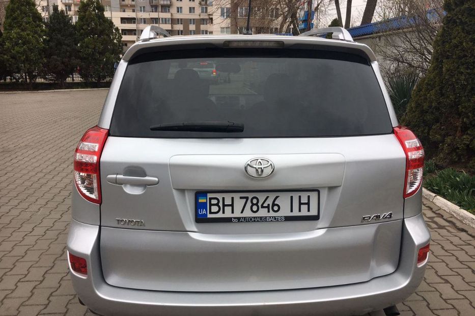 Продам Toyota Rav 4 2011 года в Одессе