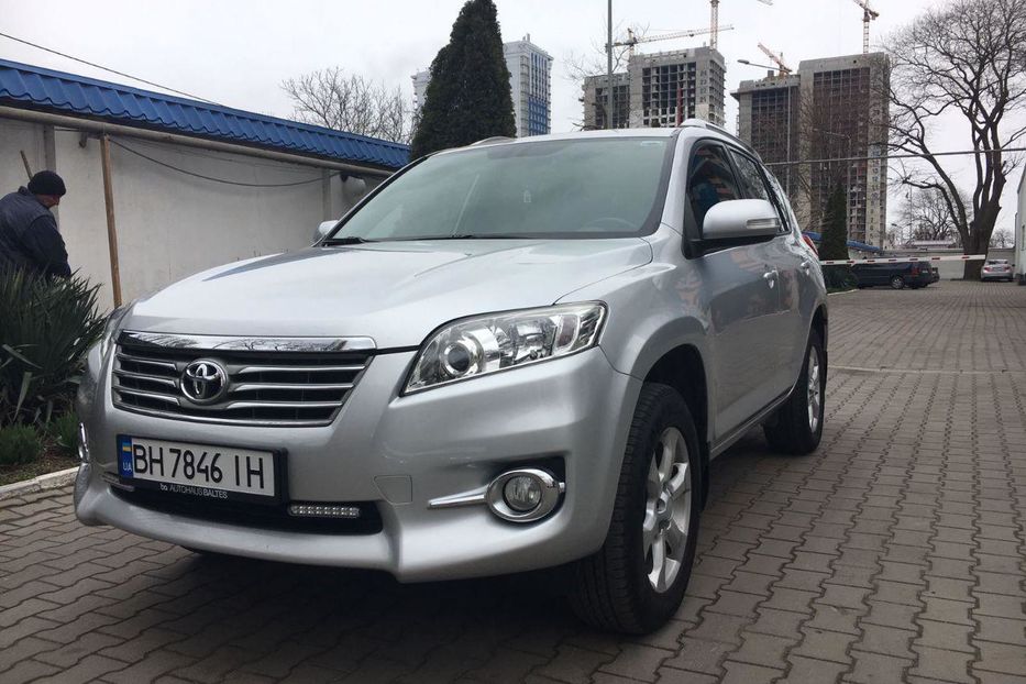 Продам Toyota Rav 4 2011 года в Одессе