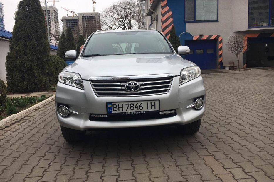 Продам Toyota Rav 4 2011 года в Одессе