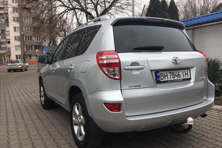 Продам Toyota Rav 4 2011 года в Одессе