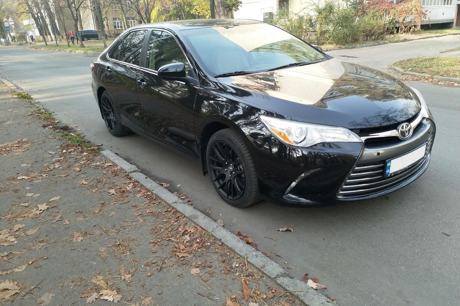 Продам Toyota Camry 2015 года в Киеве