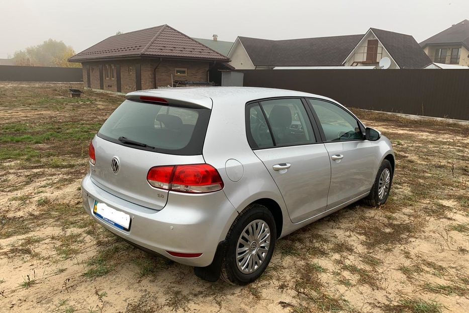 Продам Volkswagen Golf  VI 2010 года в Киеве