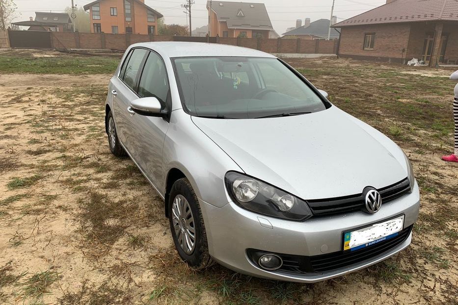 Продам Volkswagen Golf  VI 2010 года в Киеве