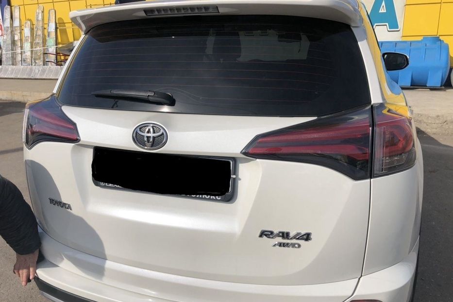 Продам Toyota Rav 4 2018 года в Одессе