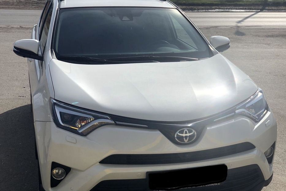 Продам Toyota Rav 4 2018 года в Одессе