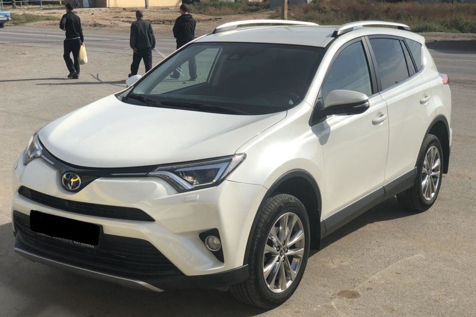 Продам Toyota Rav 4 2018 года в Одессе