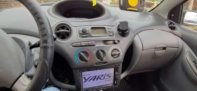 Продам Toyota Yaris 2001 года в г. Бердичев, Житомирская область