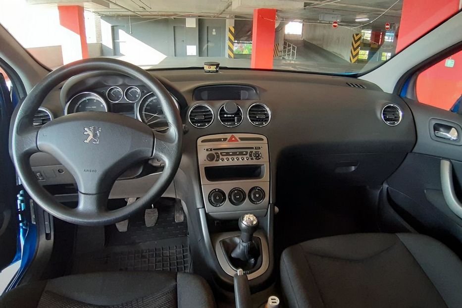 Продам Peugeot 308 1.6 VTi MT (120 л.с.) 2008 2008 года в Киеве