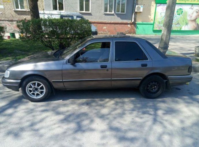 Продам Ford Sierra 2.0 OHC N8 1987 года в Запорожье