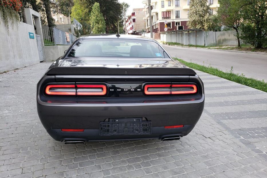 Продам Dodge Challenger 2017 года в Львове